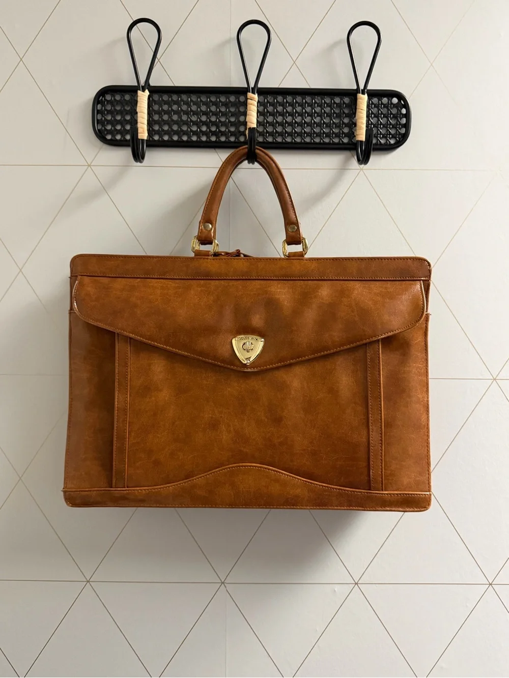 Vintage Brown Briefcase Business Bag Attache Dolce Vita Jackson Nike Zippers